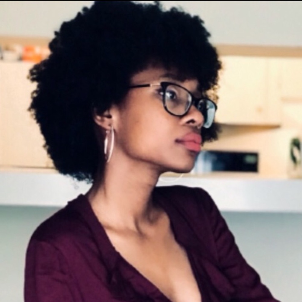 Meet your Posher, Antionette